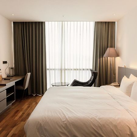 Sky View Hotel Changwon Exterior foto