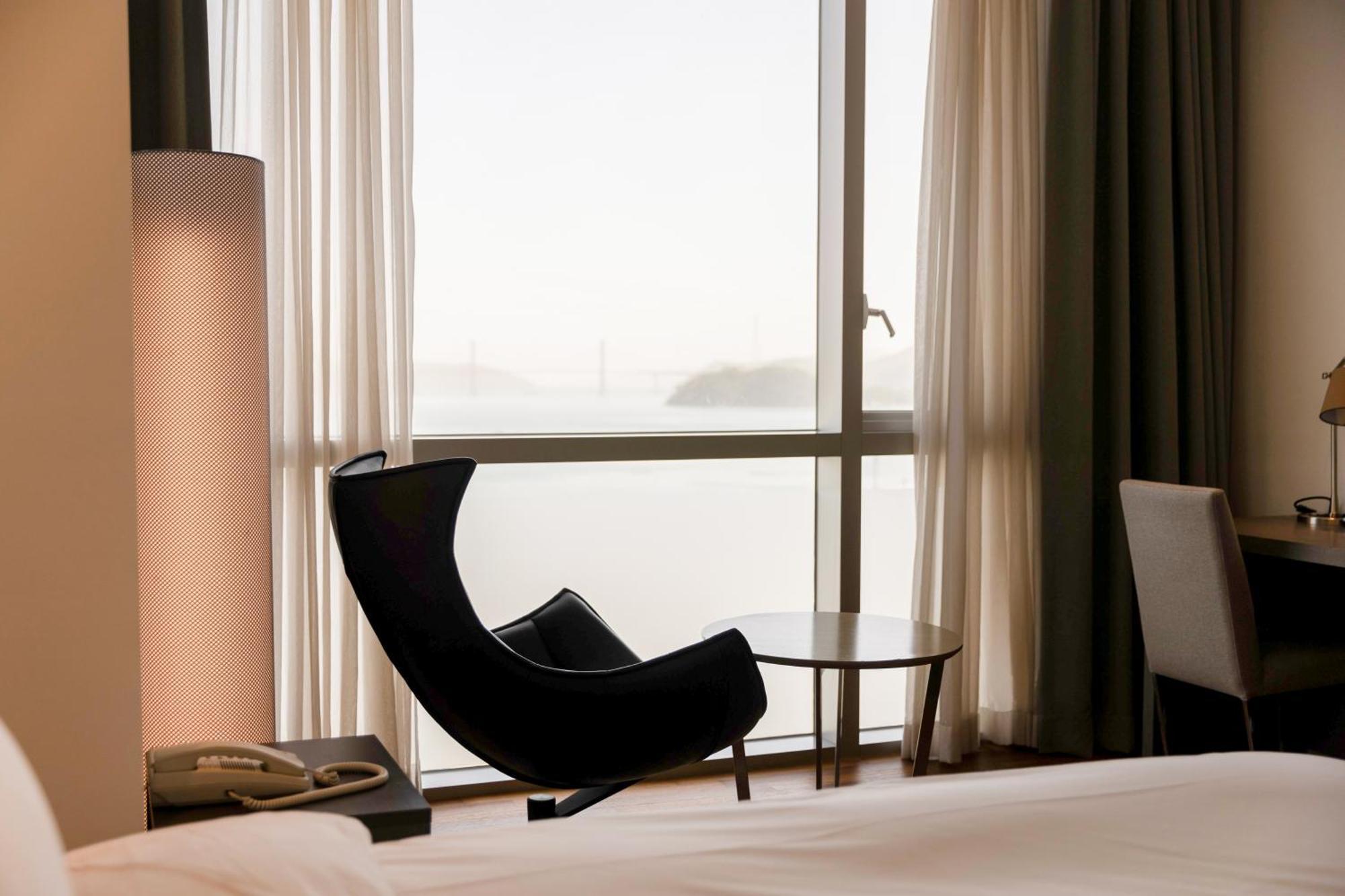 Sky View Hotel Changwon Exterior foto