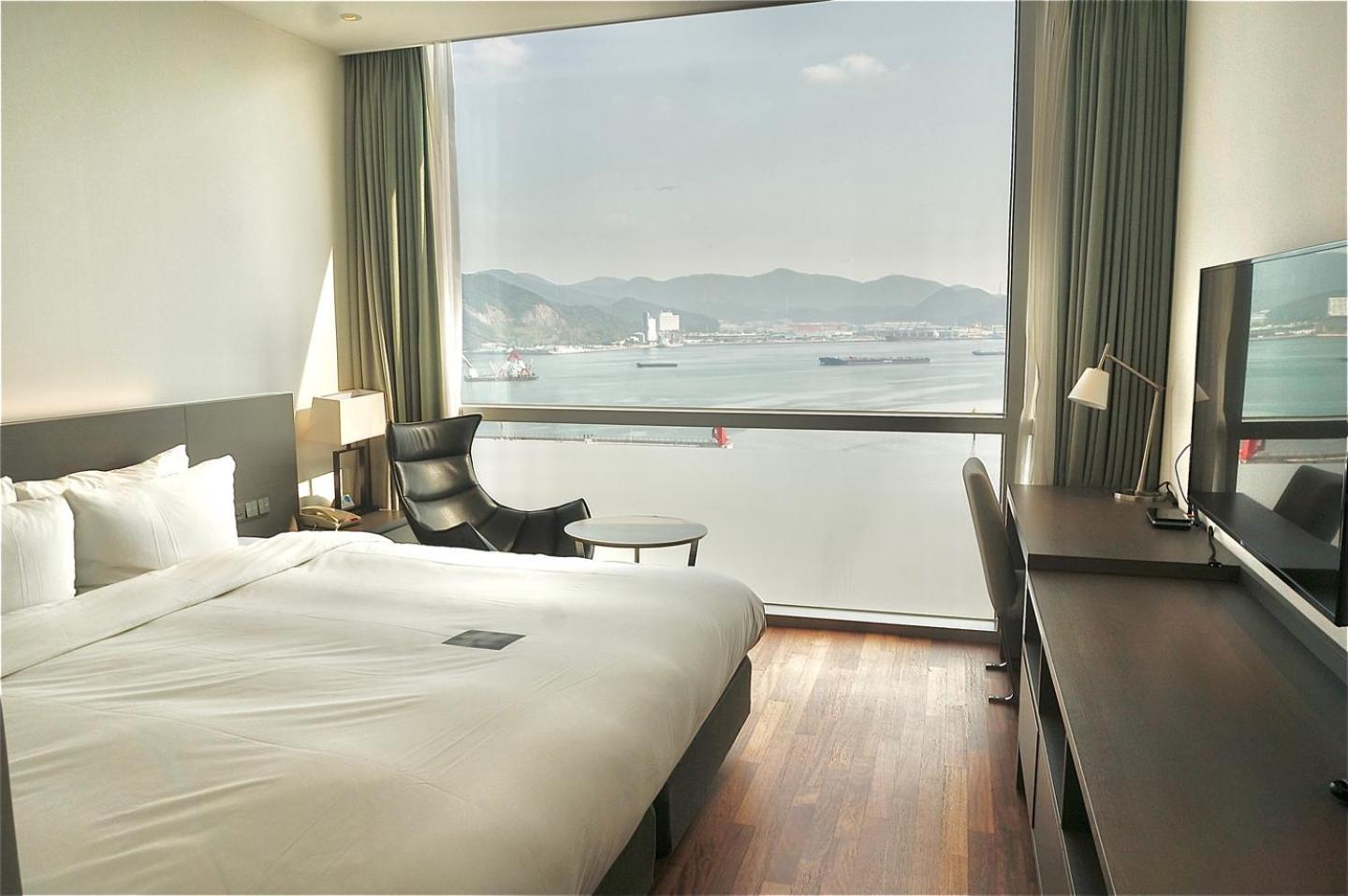 Sky View Hotel Changwon Exterior foto
