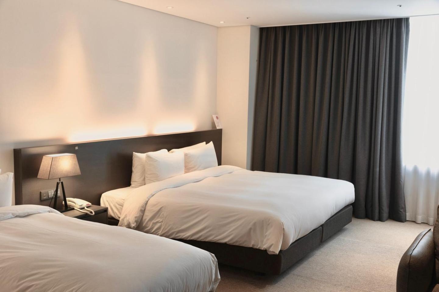 Sky View Hotel Changwon Exterior foto