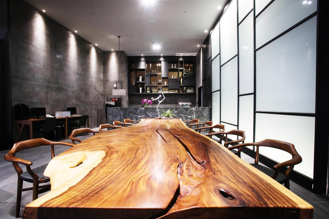 Sky View Hotel Changwon Exterior foto